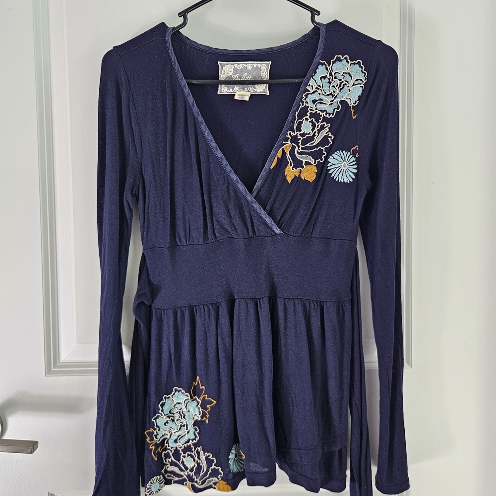 Anthropologie Y2K/Early 2000's Deletta floral embroidered wrap tie top in navy - Picture 4 of 5